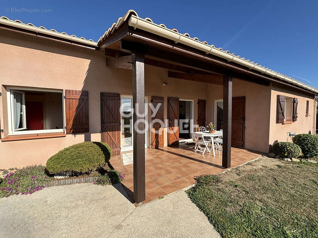 Maison à LA SALVETAT-SAINT-GILLES