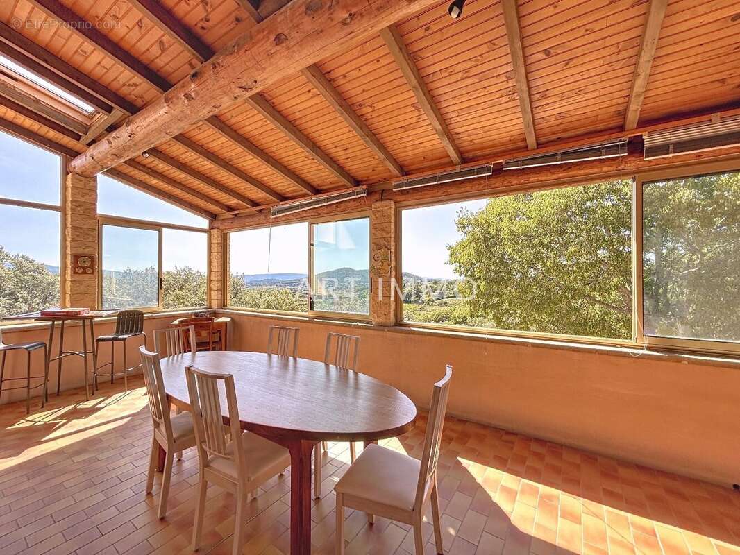 Maison à SAINT-SATURNIN-LES-APT