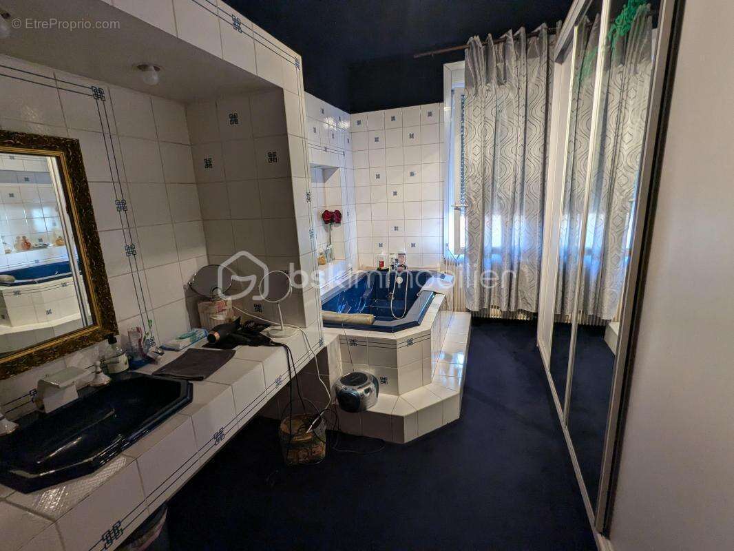 Maison à SAINT-SULPICE-DE-FALEYRENS