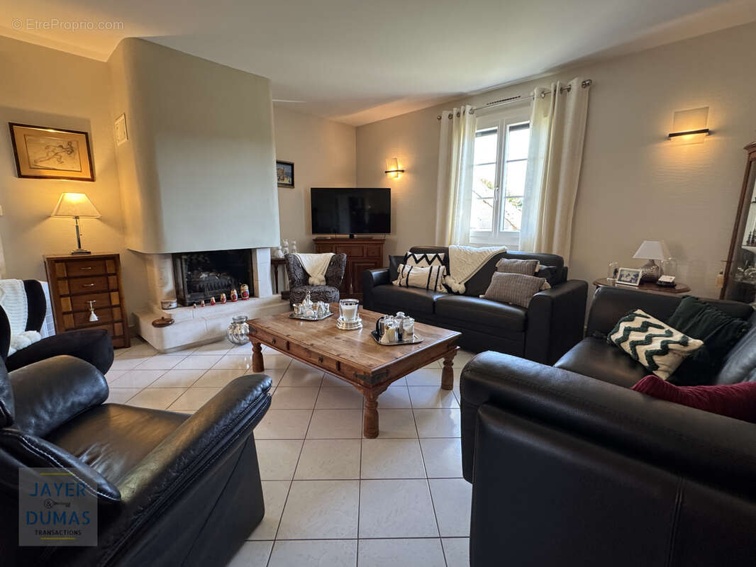 Maison à CHATENOY-LE-ROYAL