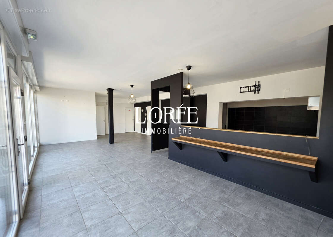 Immeuble individuel à usage mixte 215m2   local commercial + appartement - photo 4