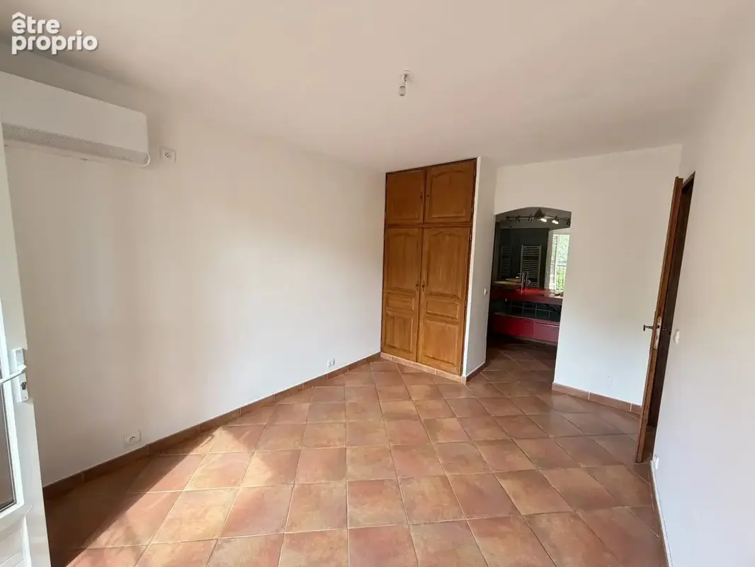 Figanières – calme, beaux volumes et piscine – 430 000 € - photo 6