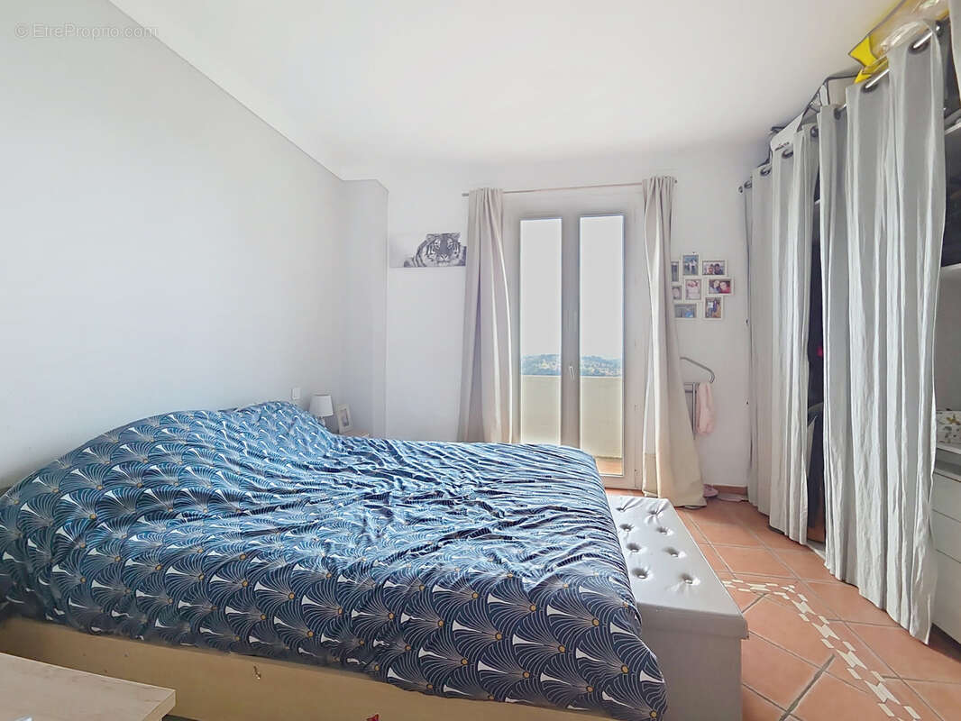 Appartement à VENCE