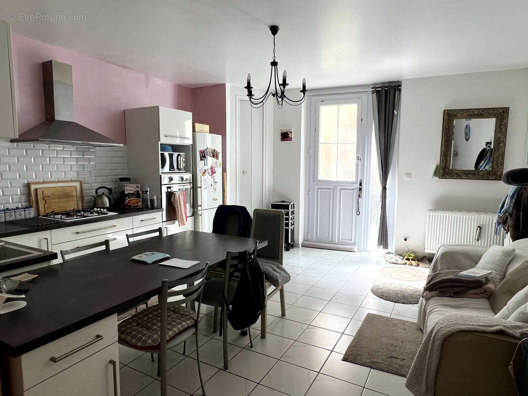 Maison à SAINTE-BAZEILLE