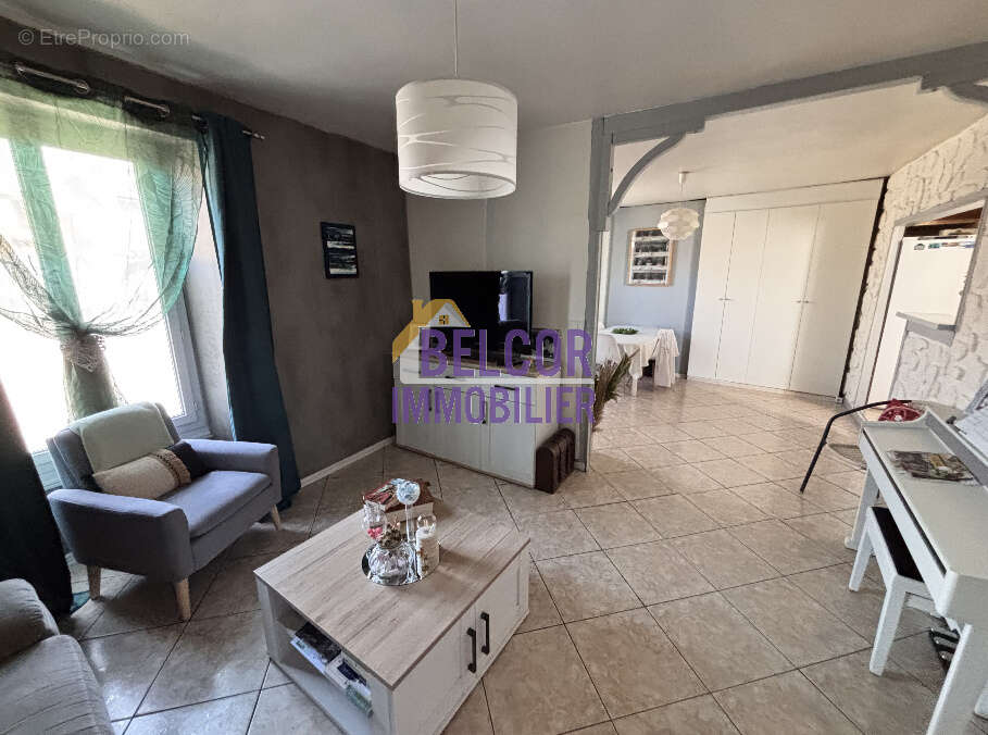 Maison 96 m² à Malesherbes  - photo 7