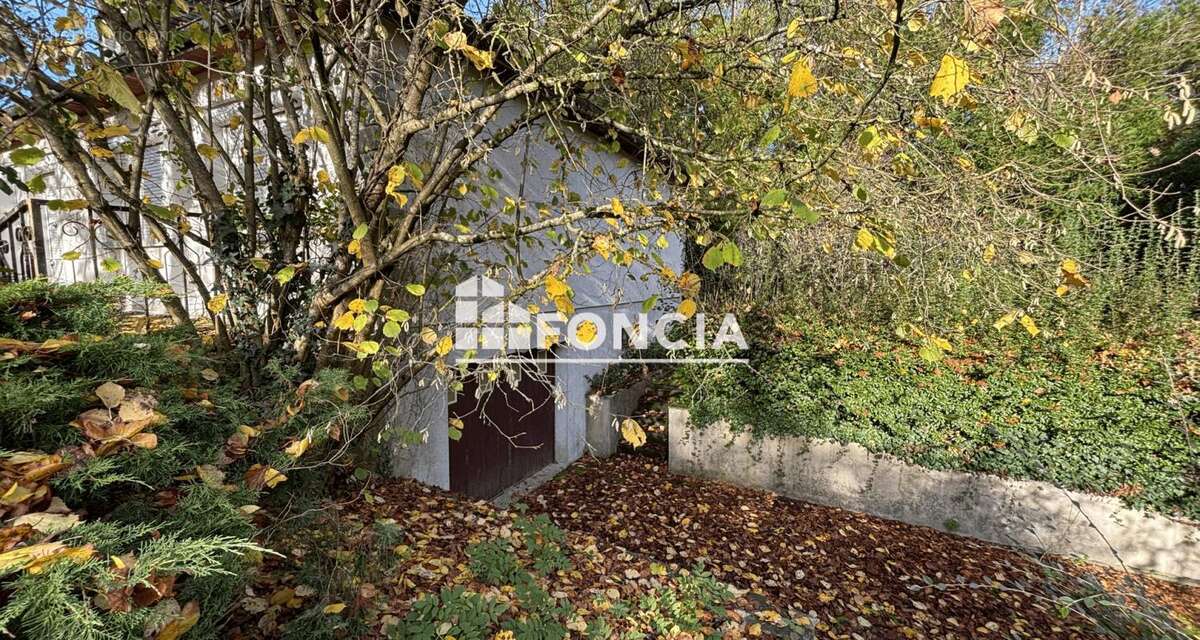 Maison à FRESNAY-SUR-SARTHE