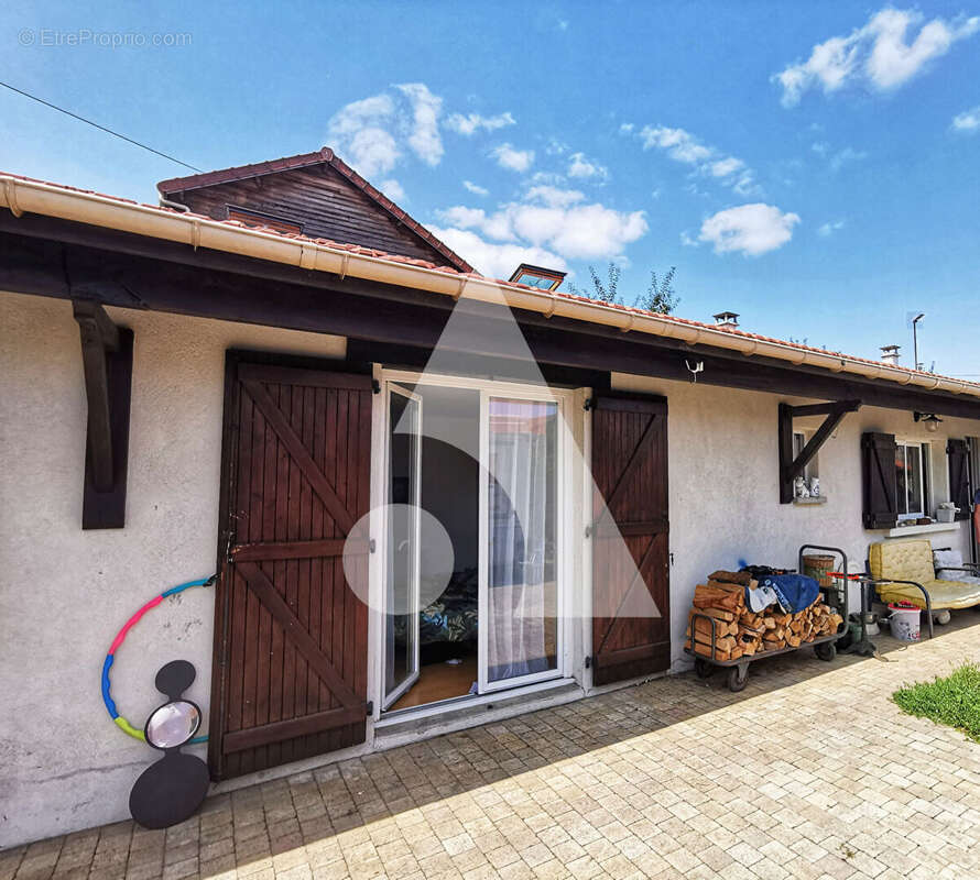 Maison à MONTIGNY-LES-CORMEILLES