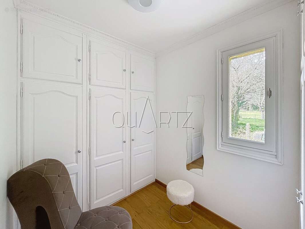 Maison d'architecte à Nesles-la-Vallée - photo 10