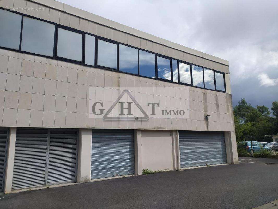 Commerce à TORCY