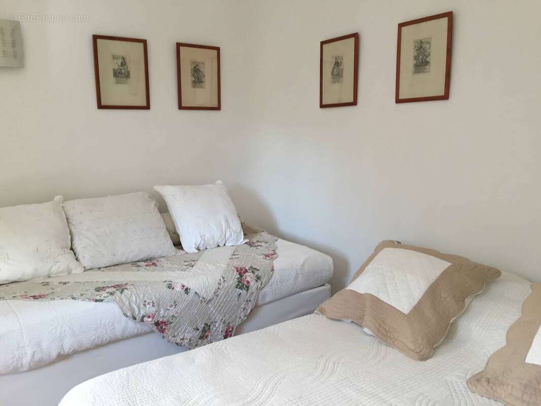 Maison à MONTFERRAT