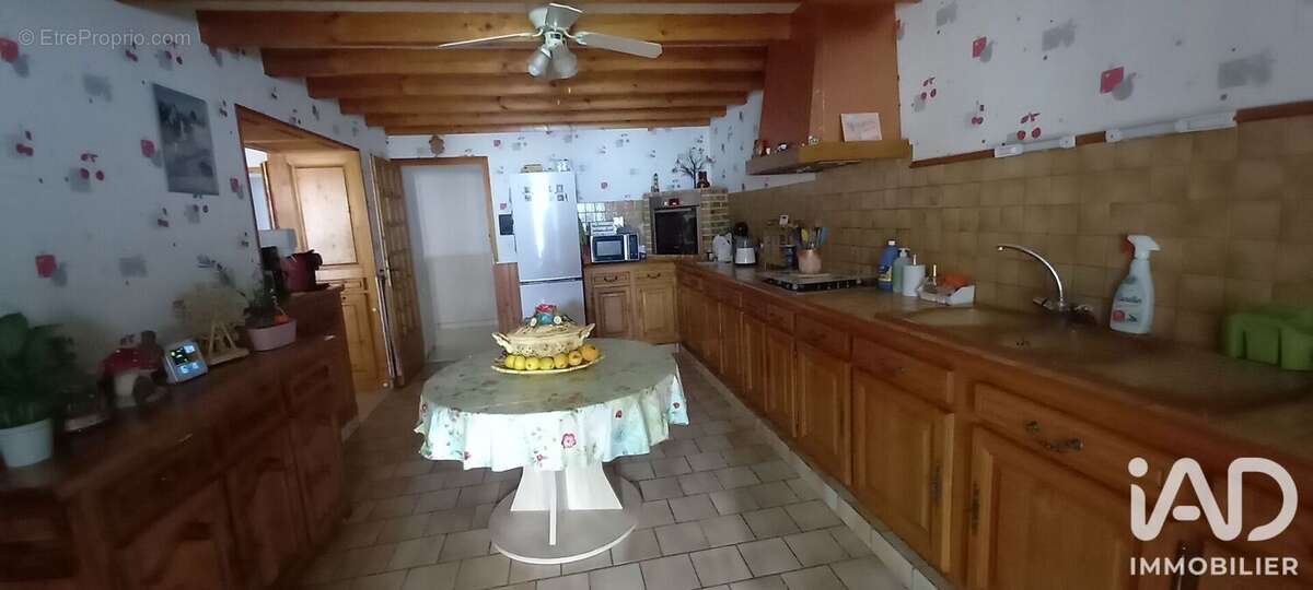 Maison 202 m² à Mirambeau  - photo 3