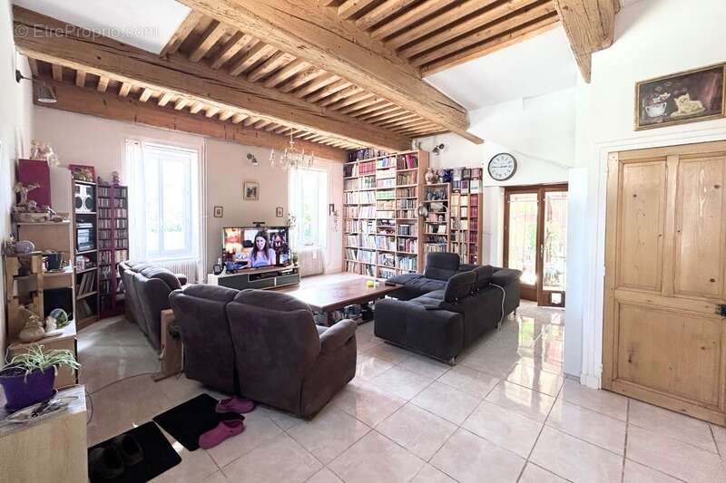 Maison à MONTAGNY