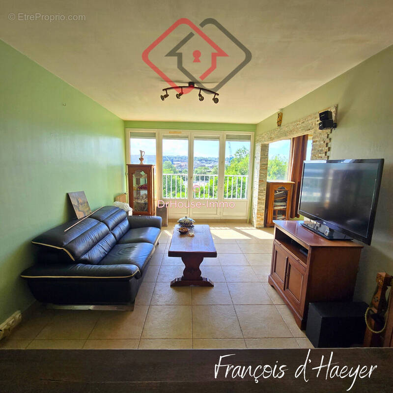 Appartement à GREGES