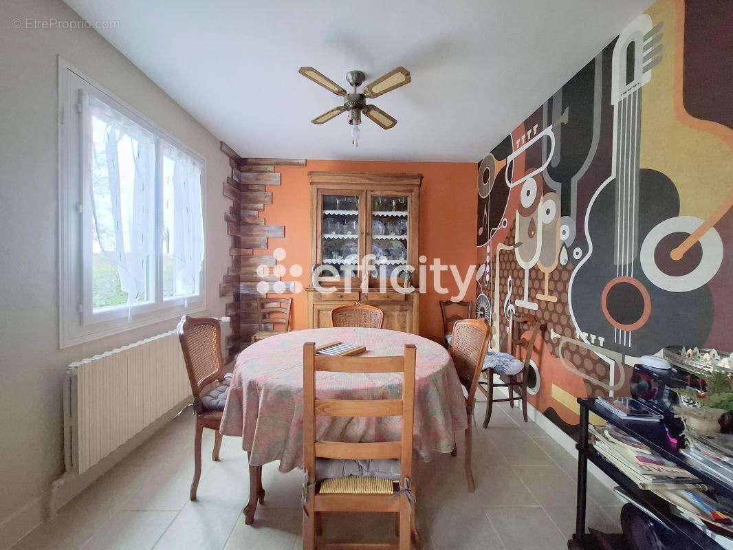 Maison à LONGNY-AU-PERCHE