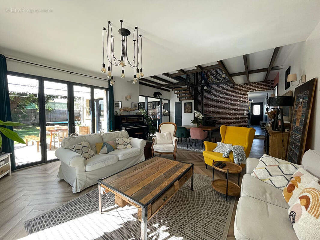 maison d'exception, DPE A, toutes commodités à pied - photo 7