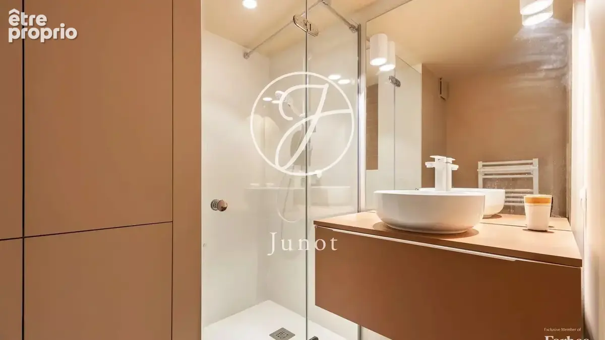 Paris 1er -  TUILERIES / PALAIS ROYAL / RUE DES PYRAMIDES - Appartement vendu loué - 2 pièces meublé - 29,43m² Carrez - 1 chambr - photo 10