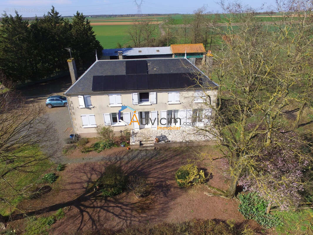 Maison à ASSAIS-LES-JUMEAUX