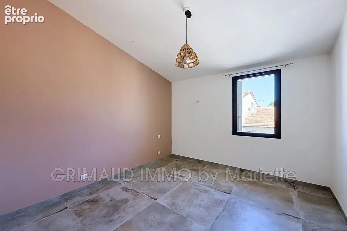 Maison 5 pièces 145 m² à vendre à Cogolin (83310) - photo 8