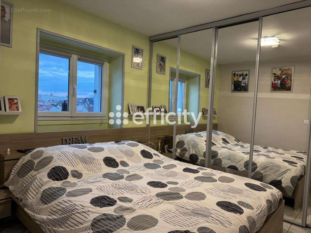 Appartement à VIGNEUX-SUR-SEINE