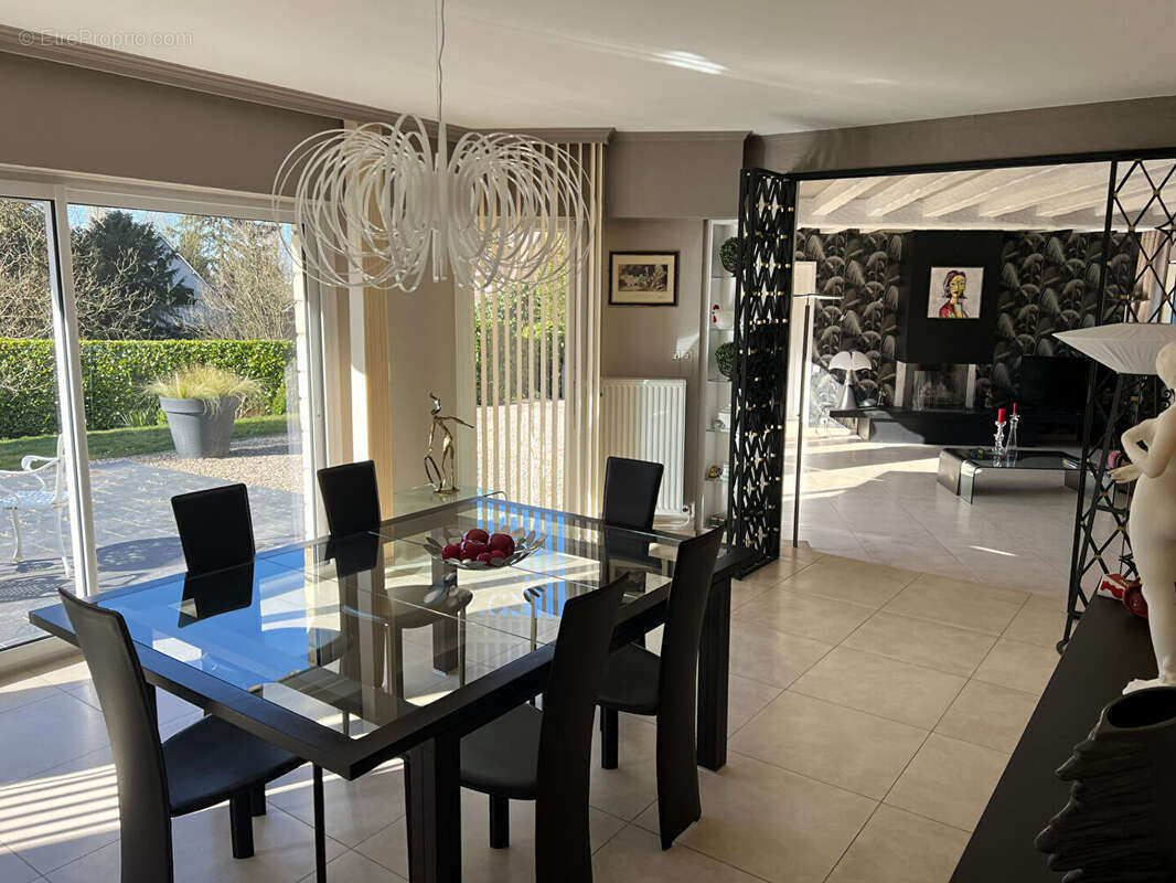 Maison à CRESPIERES