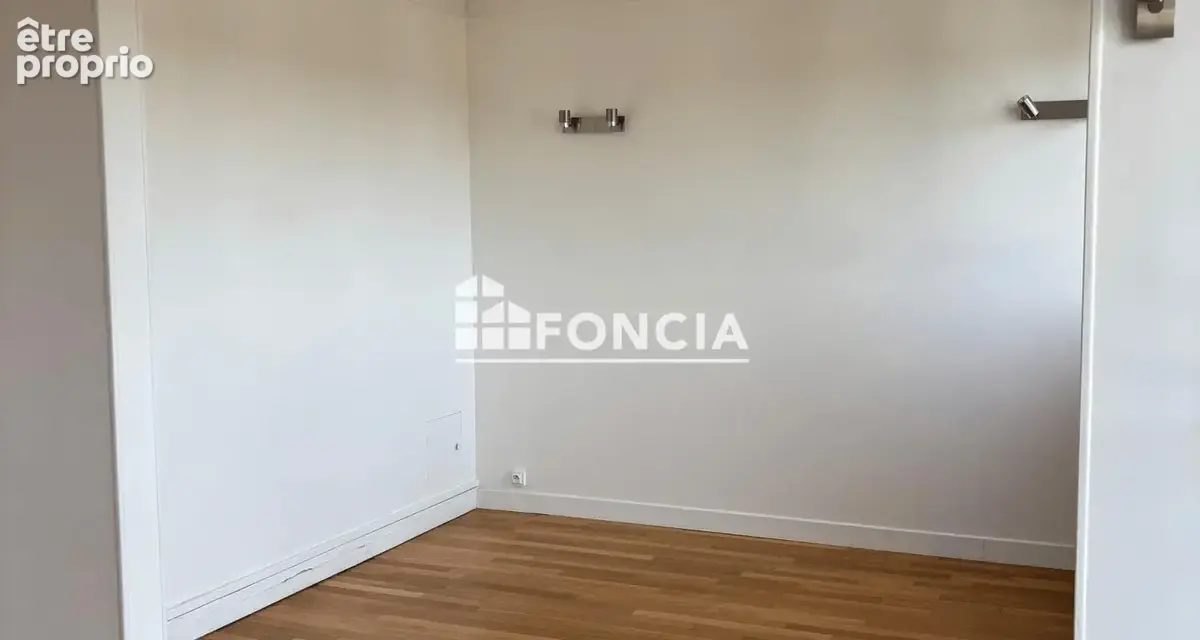 VERRIERES LE BUISSON appartement 4 pièces de 67,41m2 - Charme, Calme et potentiel évolutif - photo 8