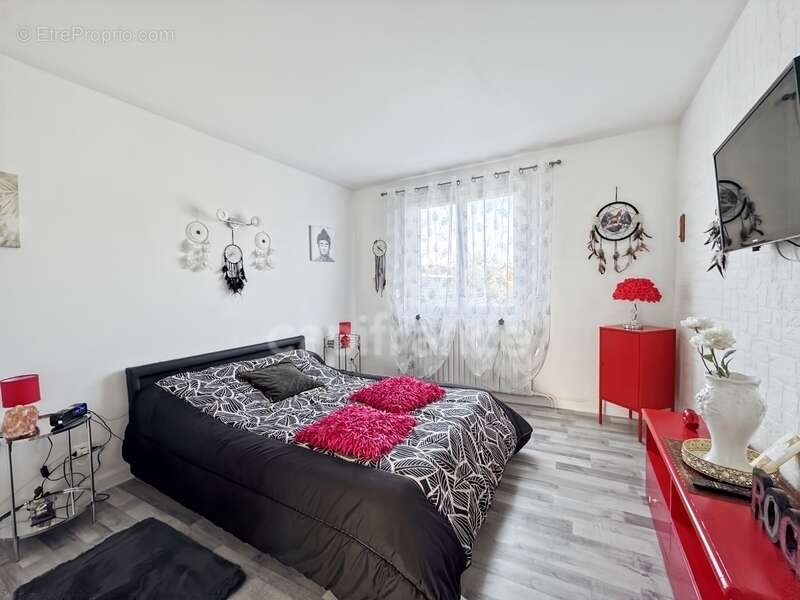 Maison à SAINT-PEREUSE