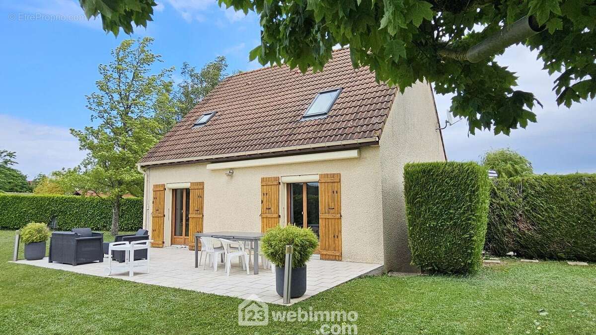 Venez visiter cette belle maison de 100 m² entretenue. - Maison à MILLY-LA-FORET