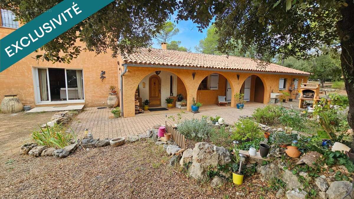 Photo 2 - Maison à SILLANS-LA-CASCADE