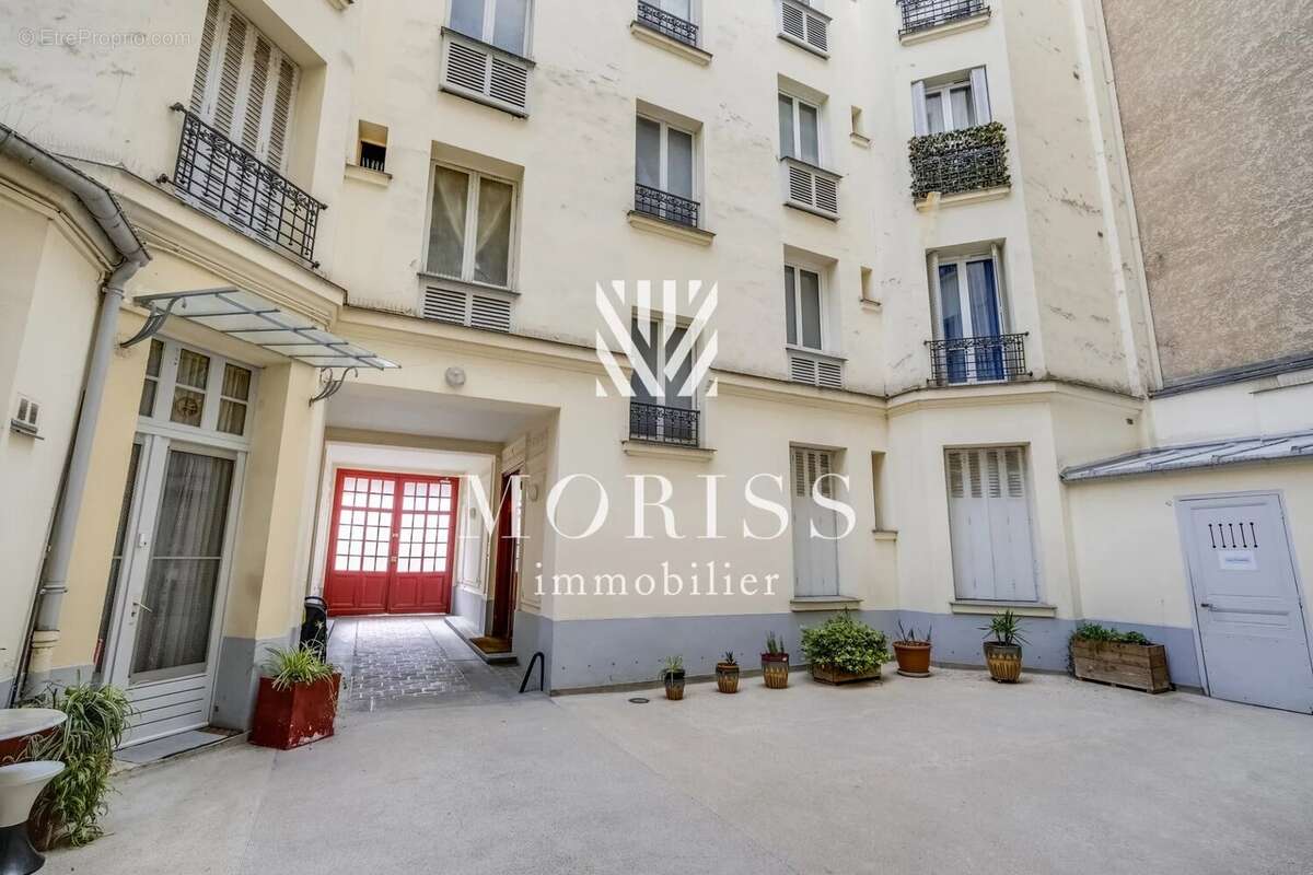 Appartement à PARIS-17E