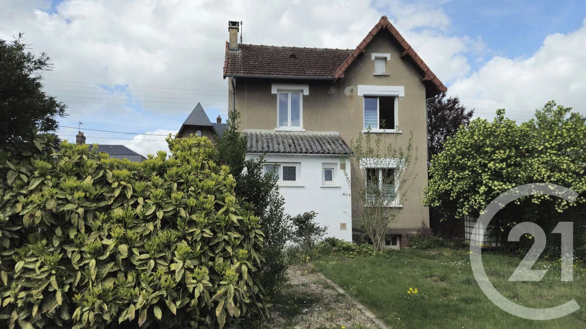 Maison à BEAUMONT-LE-ROGER