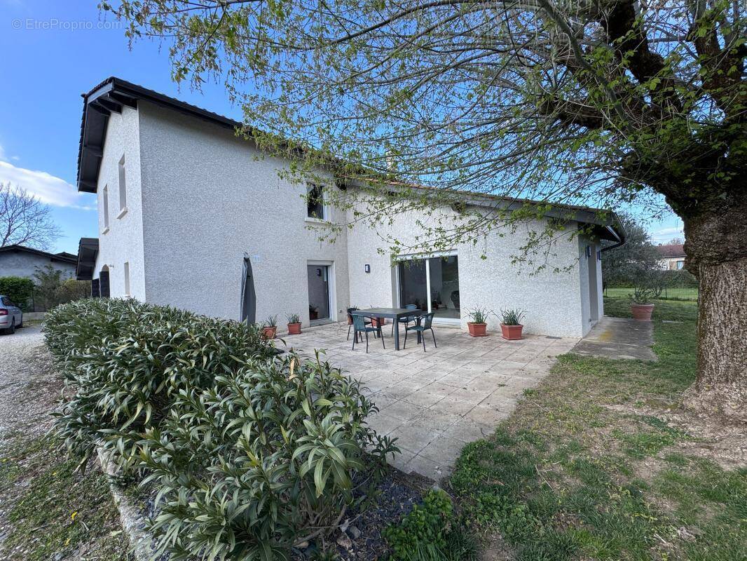 Maison à SAINT-ROMAIN-DE-JALIONAS