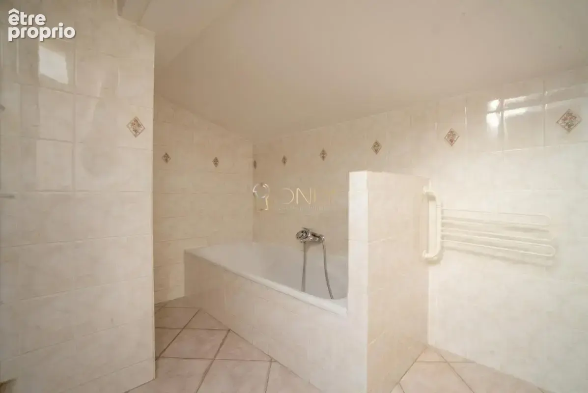 Dardilly - Maison - 4 Chambres - photo 9