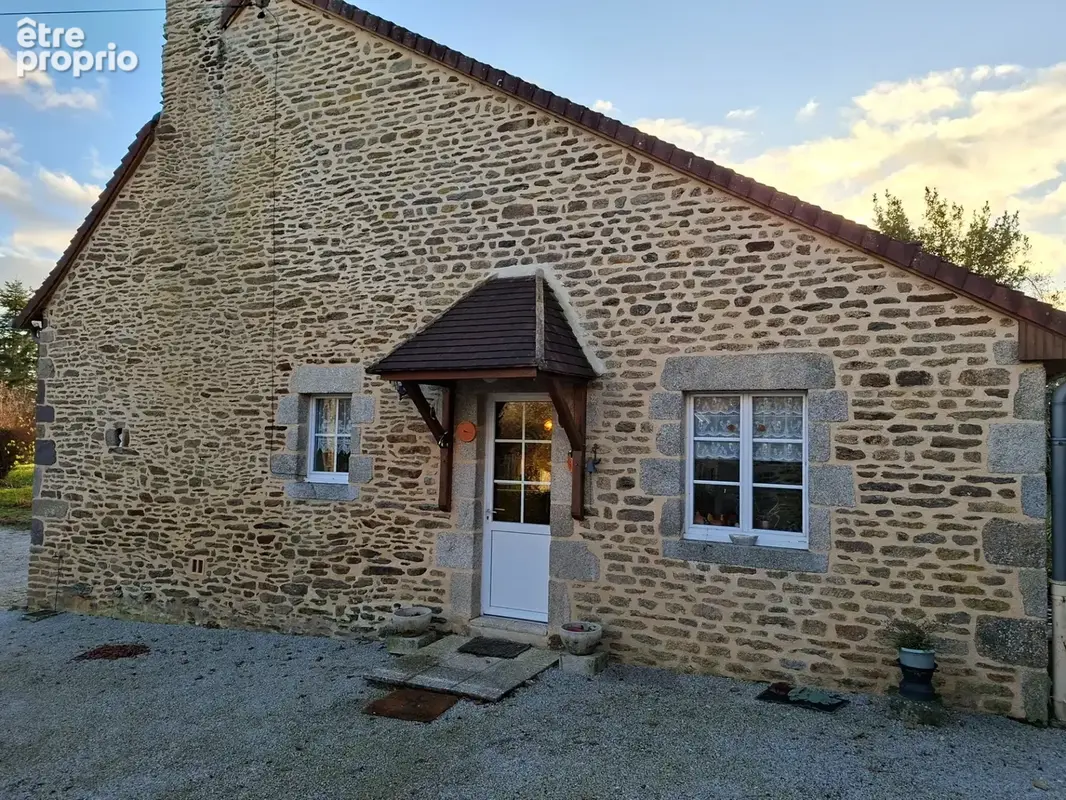 Longère + dépendance + grange, 3000m2 terrain clos, proche de ST CENERI LE GEREI & à 10 MIN ALENCON- Commerces et écoles à moins - photo 3
