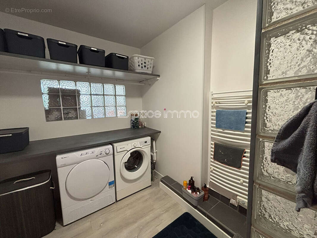 Appartement à DEVILLE-LES-ROUEN