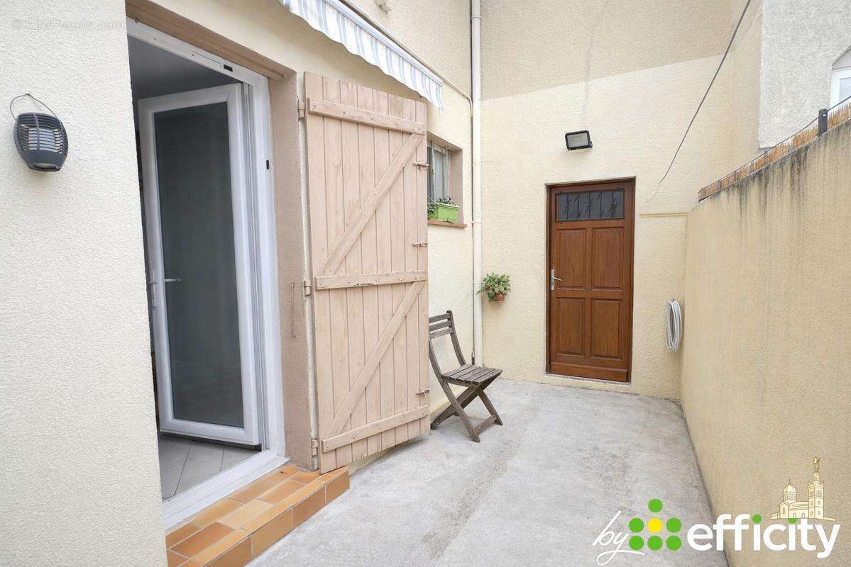 Appartement à MARSEILLE-4E