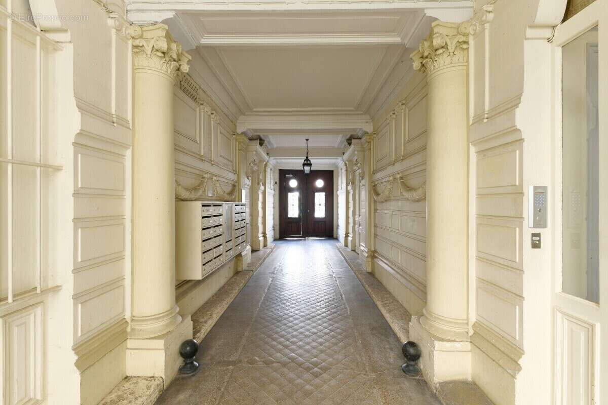 Commerce à PARIS-3E