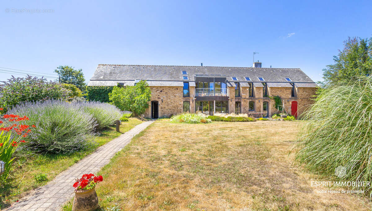 Maison à RIEC-SUR-BELON