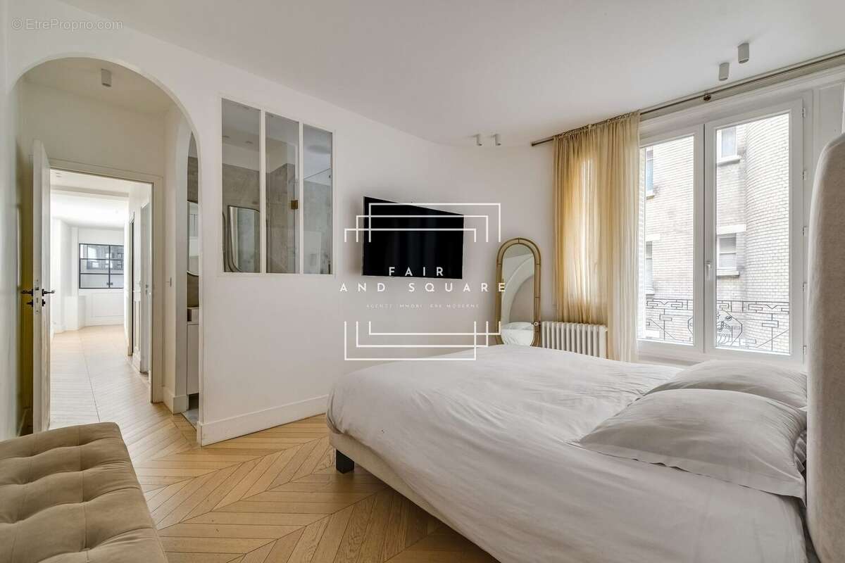 Appartement à NEUILLY-SUR-SEINE