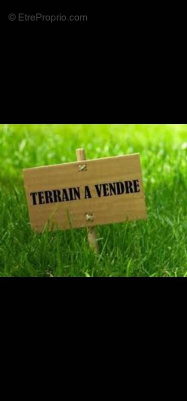 Terrain à SAINT-GERMAIN-LES-CORBEIL