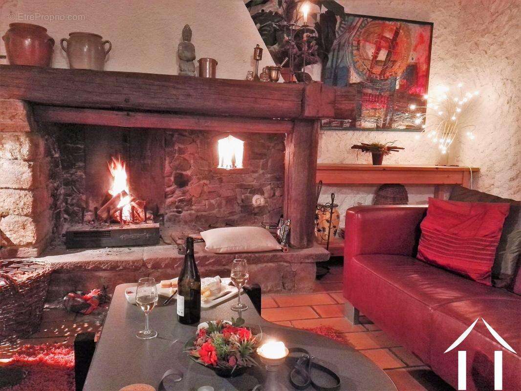 Maison à LA TOUR-SUR-ORB