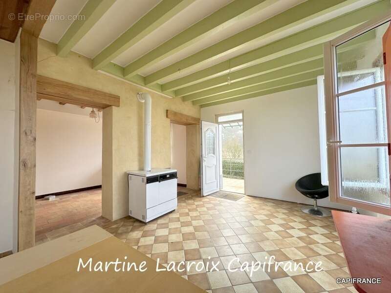 Maison à BONNETABLE