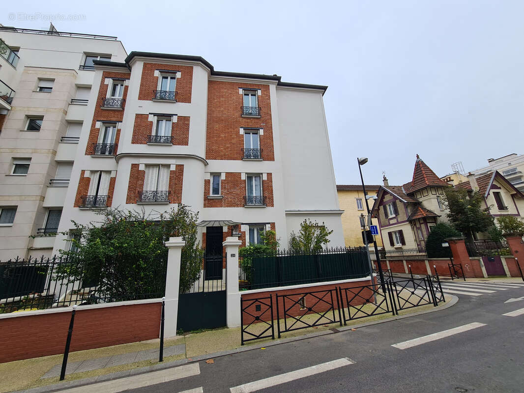 Appartement à COURBEVOIE