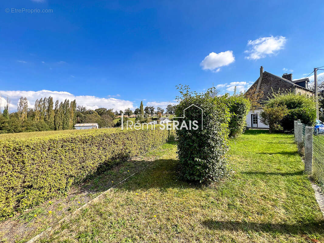 Maison à CERISY-BELLE-ETOILE