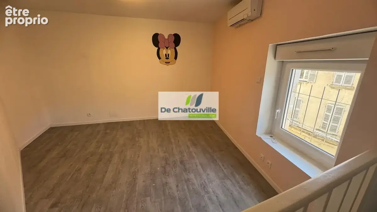 Cuges-les-pins centre   103 m2   commerce + logement - photo 4