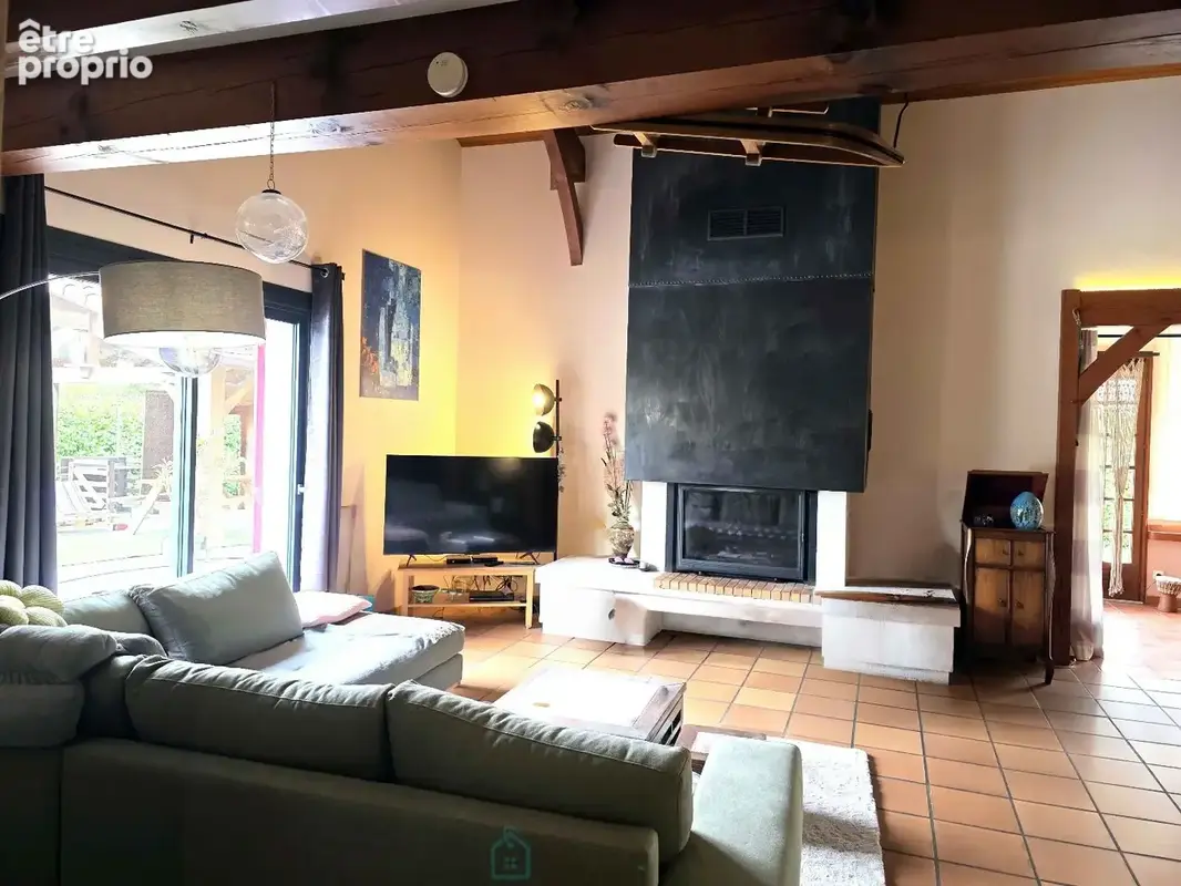 Biscarrosse  Propriété d'inspiration basque avec piscine & potentiel foncier - photo 4