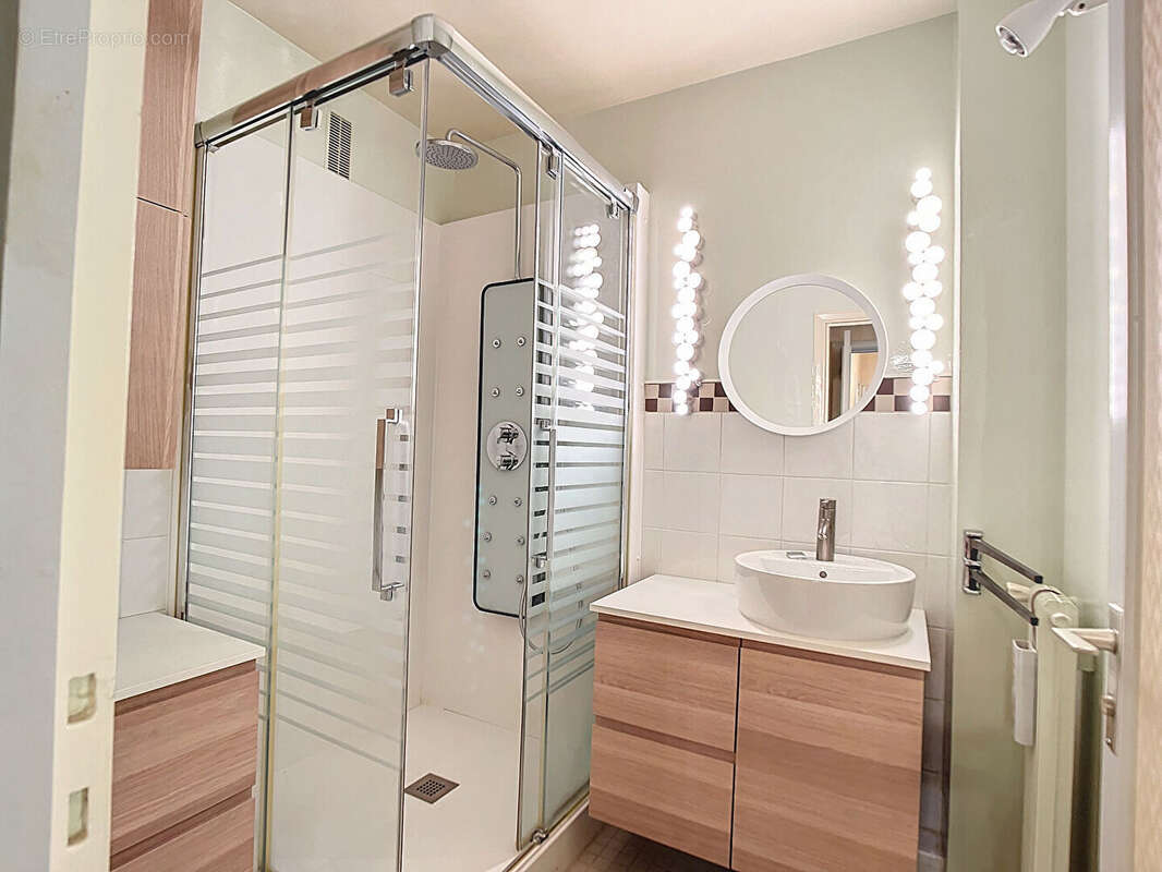 Appartement à FONTENAY-SOUS-BOIS