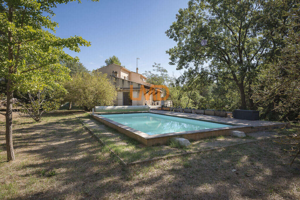 Maison à FLASSANS-SUR-ISSOLE