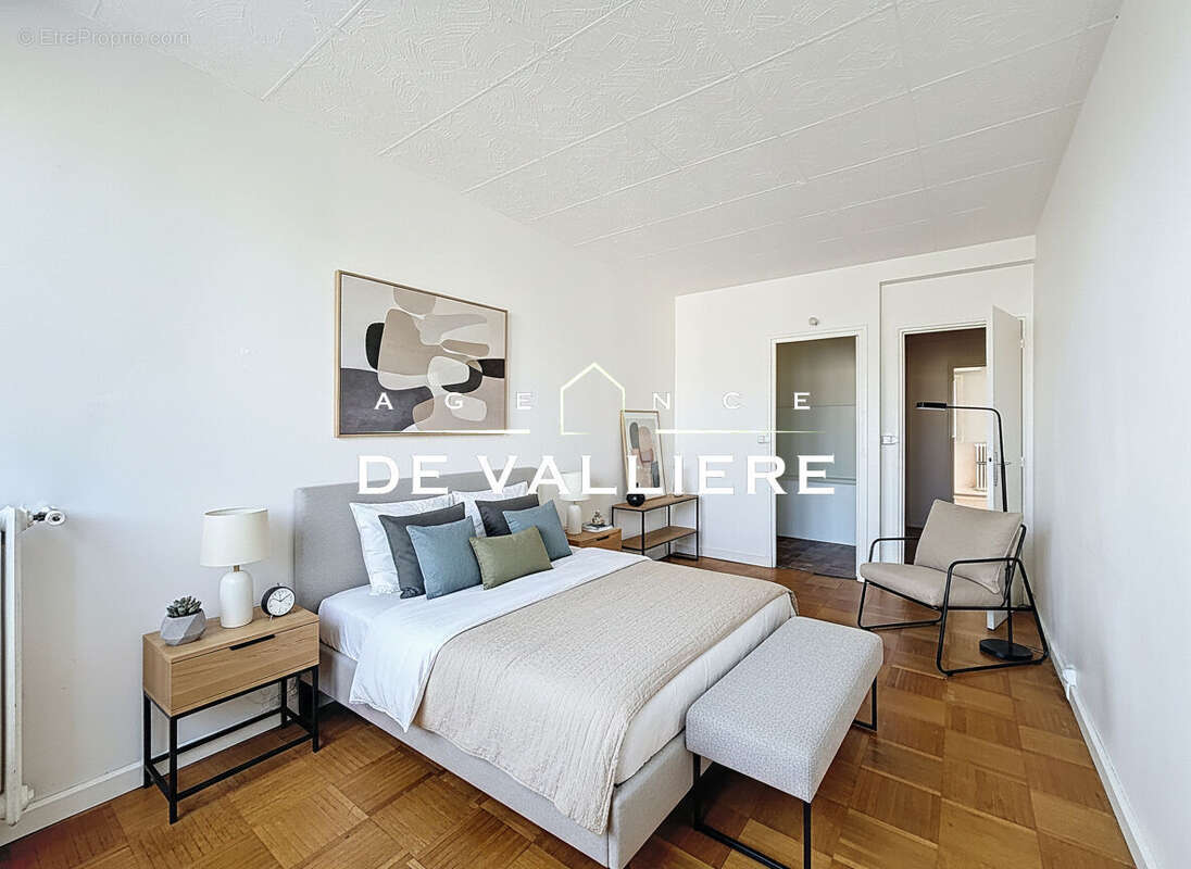 Appartement à SURESNES