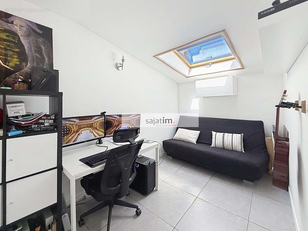 Appartement à CUERS