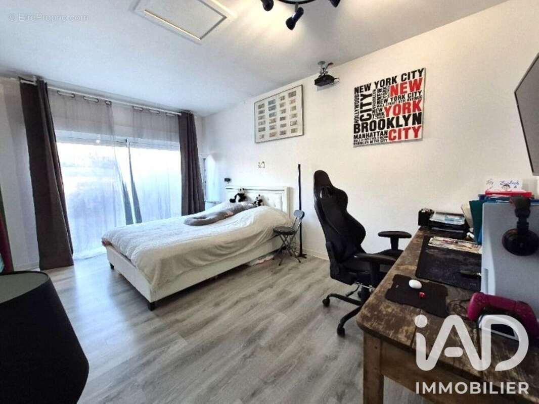 Maison 120 m² à Chantemerle-Les-Bles  - photo 7